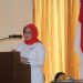 KETUA PMI Kabupaten Cirebon, Hj Rd Sri Heviyana saat memberikan sambutan di Muskerkab tingkat Kabupaten Cirebon di hotel Apita, Kecamatan Kedawung, Kabupaten Cirebon, kemarin.*