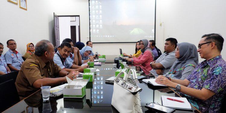 Rapat Bersama Komisi III, KONI Kota Cirebon Minta Dibuatkan Perda Kesejahteraan Altlet