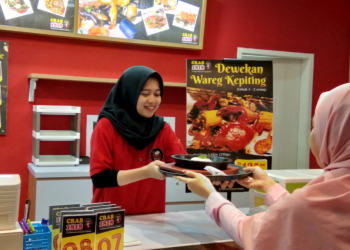 Hadir di Foodalicious CSB, Seafood Hotplate Jadi Menu Andalan Crab 1818