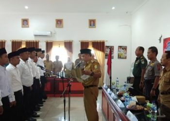 Kuwu Sigong Lantik 10 Perangkat Desa Baru