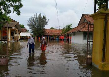 BPBD Kabupaten Indramayu meminta seluruh drainase atau saluran air di sejumlah wilayah di Kabupaten Indramayu diperbaiki.