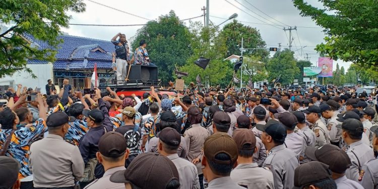 LSM GMBI Gerudug Disdik, Tuntut Hapus Pungutan
