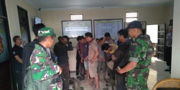 Kedapatan Mencuri Kayu, 13 Pelaku Hampir Diamuk Massa