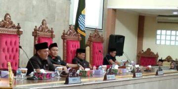 Pimpinan DPRD Mulai Absen Kehadiran ASN dalam Rapat Paripurna
