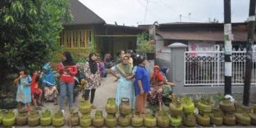 Warga Kota Cirebon Masih Kesulitan Mencari Gas 3 Kg