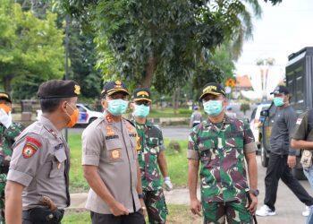Cegah Penyebaran Virus Corona, Sopir Angkutan Umum di Indramayu Cek Suhu Tubuh