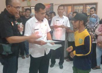 Ratusan Masyarakat Haurgeulis Antusias Sambut Laboling D’Ayu