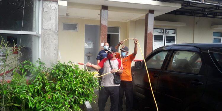 Cegah Penyebaran Covid-19, Pemdes Ligung Lor Lakukan  Penyemprotan Disinfektan