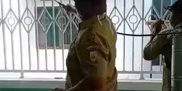 Cegah Penyebaran Virus Corona, Pemdes Mekarsari Lakukan Penyemprotan Disinfektan