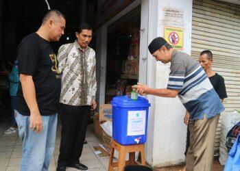Tepis Kabar Pasar Tutup, Perumda Pasar Berintan Kota Cirebon Pasang Wastafel.