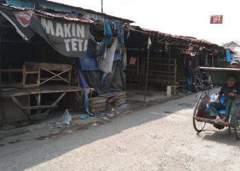 Taati Surat Edaran Bupati, Pasar Lemahabang Buka Sampai Jam 12 Siang