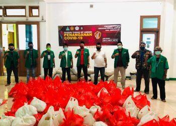 Peduli Covid-19, GP Ansor Indramayu Bagikan Sembako 3 Ton Beras