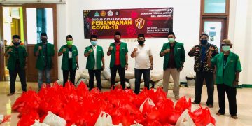 Peduli Covid-19, GP Ansor Indramayu Bagikan Sembako 3 Ton Beras