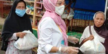 Perwosi Kuningan Peduli Pedagang Kaki Lima, Salurkan Bantuan 130 Paket Sembako