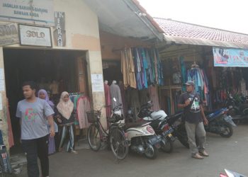 Pasar Ciledug Beri Dispensasi Pedagang Pakaian Tutup Jam 3 Sore