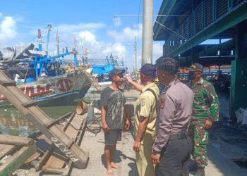 Antisipasi Covid-19, Polres Indramayu Perketat Pemeriksaan Kesehatan Pendatang Baru