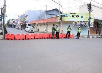 Gugus Tugas Lakukan Penyekatan Jalan