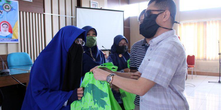 598 Guru Non PNS Dapat Bantuan dari IGTKI