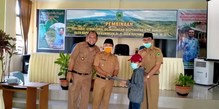 “Lawan Corona, Cicing di Imah” Juarai Lomba Video Kreatif  #Cicingdiimah