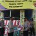 Kapolresta Cirebon Berikan Bingkisan Terhadap Petugas Jaga Chek Point dan Pos Pengamanan Ketupat Lodaya 2020