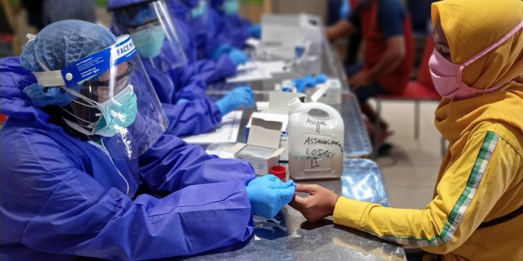 Dinkes Gelar Rapid Test Pengunjung Pusat Perbelanjaan