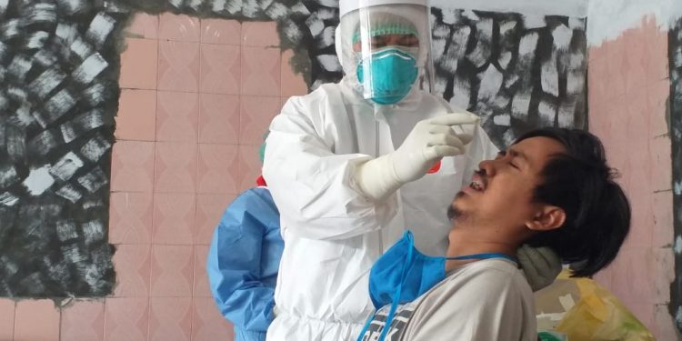 Warga Cempaka di Swab Test Massal