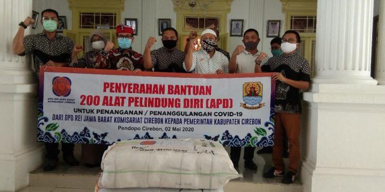 REI Cirebon Salurkan Bantuan 200 APD ke Pemkab Cirebon