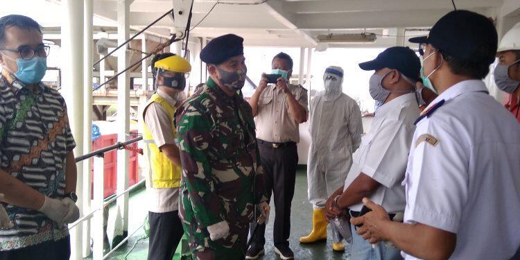 Cegah COVID-19 di Pelabuhan, Danlanal Lakukan Pengecekan Protokol Kesehatan
