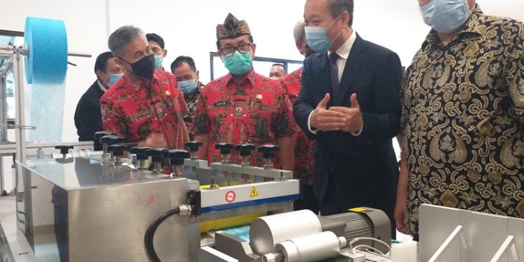 Demi Bertahan di Tengah Covid-19, Perusahaan LED Alih Produksi Masker