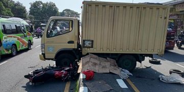 Pengendara Motor Tergencet Mobil Box Saat Mundur Hingga Tewas