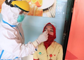 Dua Pengunjung Toserba Positif Terinfeksi Virus Corona