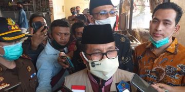 Belum Genap 14 Hari, Gugus Tugas Kembali Buka Pasar Sumber