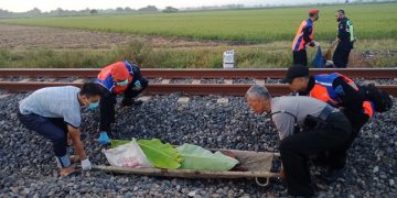 Warga Pakusamben Tewas Tertabrak KA Barang