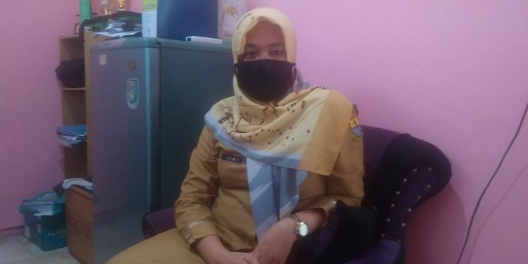 Kelurahan Pekalipan Pantau Pasien Covid-19