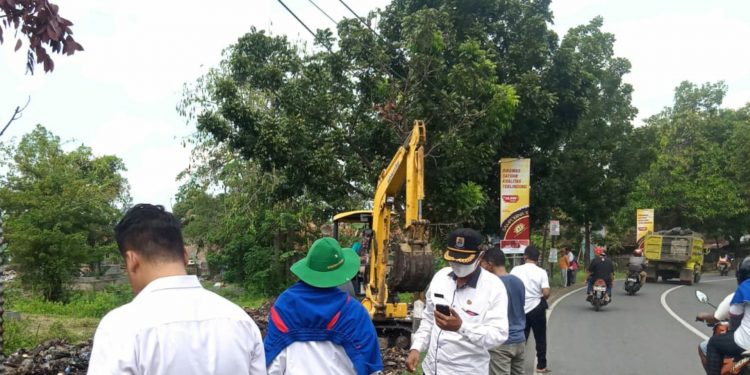 Desa Jatiseeng Kidul Akan Sulap TPS Liar Menjadi Kios