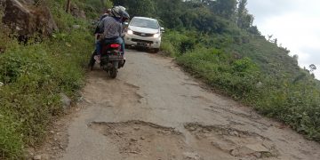 Jalan Penghubung Antar Kecamatan  Lemahsugih-Malausma Rusak