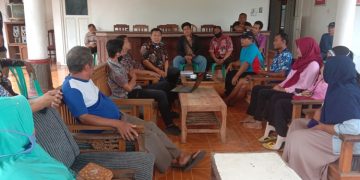 Kades Kertasari Tekankan Agar Pamong Desa Budayakan 5S