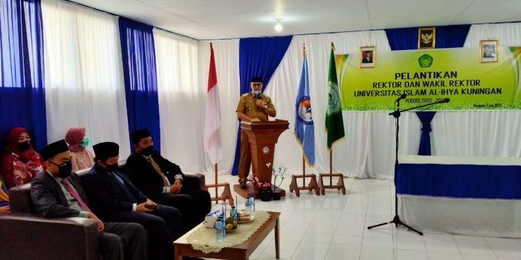 Bupati Kuningan Hadiri Pelantikan Rektor UNISA
