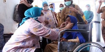 Diterpa Isu Maju Pilkada, Tak Halangi Ika Bergerak Sosial