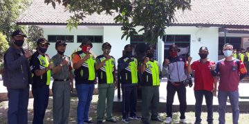 Forkopimcam dan Kuwu se-Kecamatan Waled Lakukan Sosialisasi Wajib Pakai Masker