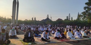 Ribuan Umat Islam Indramayu Berdoa Bersama Minta Keselamatan
