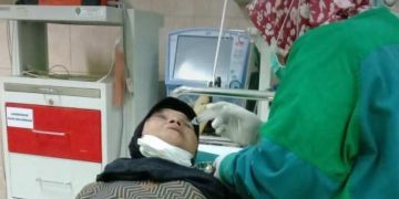 Wanita Lansia yang Disembur Bisa Ular Cobra Jalani Perawatan Intensif RS