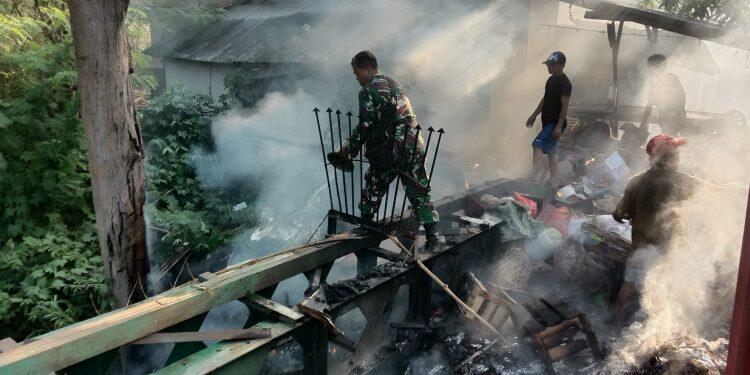 Babinsa Koramil Selamatkan Pasar Desa Ligung dari Amukan Si Jago Merah