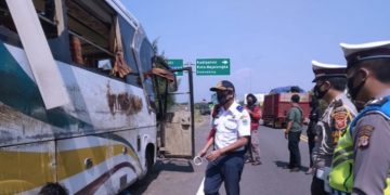 Kendaraan yang Terlibat Kecelakaan Maut Tol Cipali Diperiksa Kelaikan Jalannya