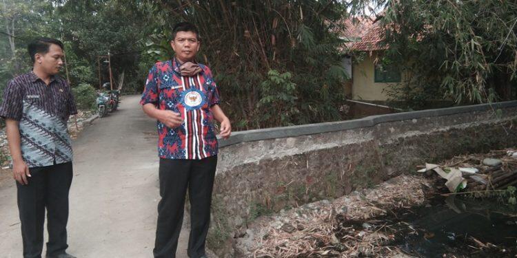 Antisipasi Banjir, Pemdes Curug Wetan Bangun TPT Sungai Kaliagung