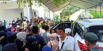 Yance, Mantan Bupati Indramayu Akan Dimakamkan di Belakang Rumahnya