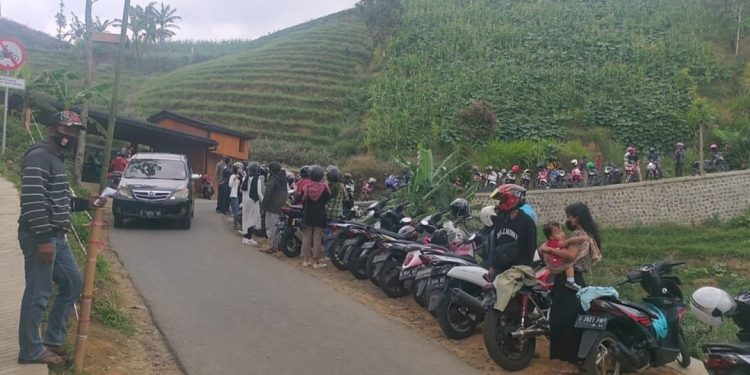 Kembali Dibuka, Objek Wisata Lawang Saketeng Argapura Diserbu Pengunjung