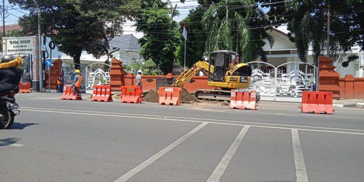 Trotoar Jalan Siliwangi Dilebarkan 50 Sentimeter