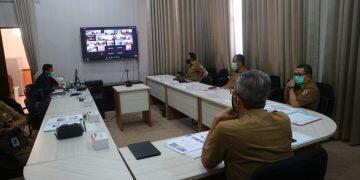 Pasca Sembuh dari Covid-19, Sekda Gusmul Pimpin Virtual Meeting