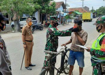 Koramil Astanajapura Lakukan Operasi Yustisi Penegakan Protokol Kesehatan